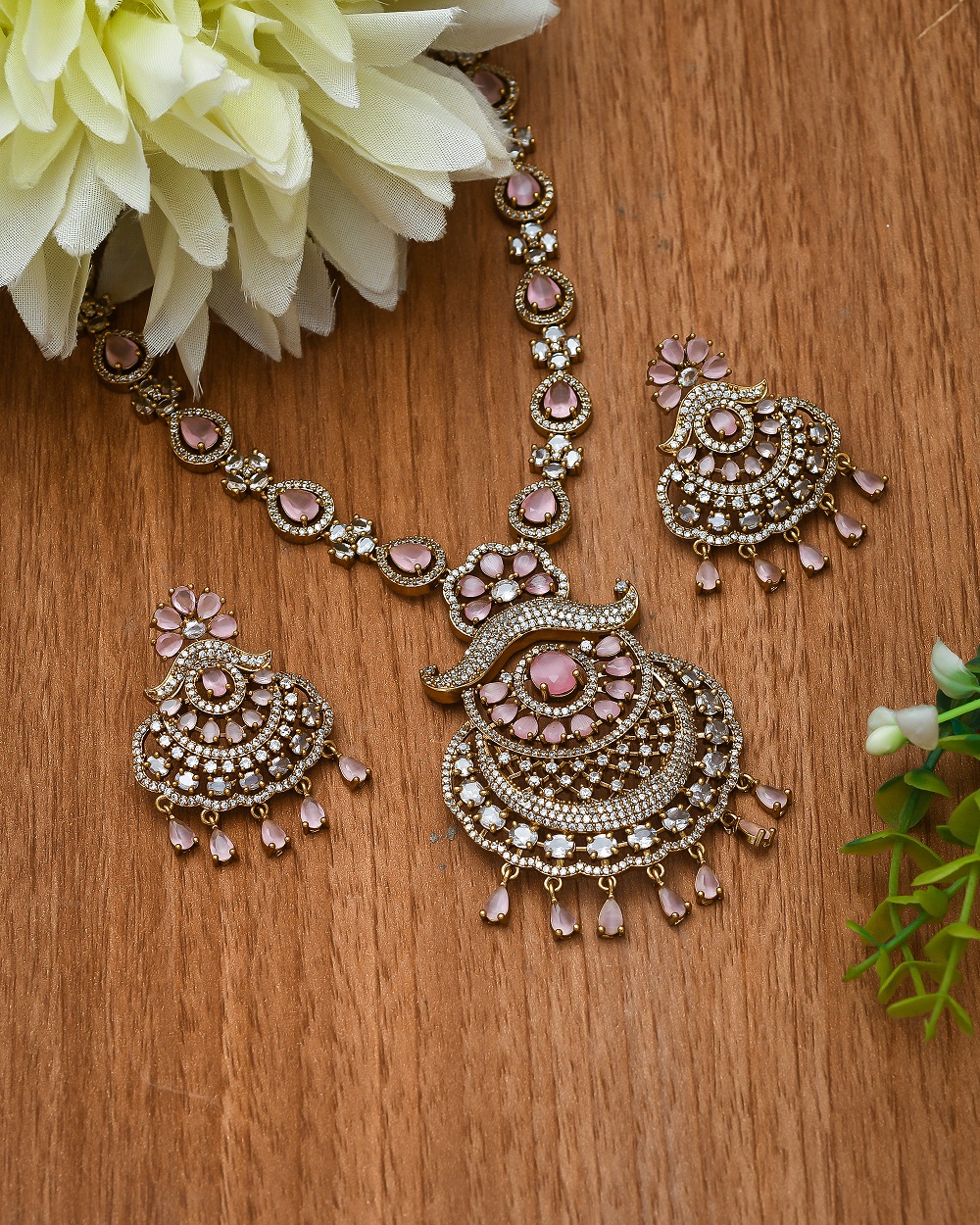 mojonite neckless set